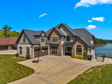 Excellent custom built home with year round lakefront water. 4 - photo 3