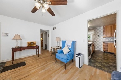 Set on a quiet cul-de-sac in one of the area's most convenient - photo 12