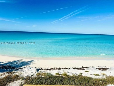 We present Casa Marina, an extraordinary oceanfront retreat - photo 17