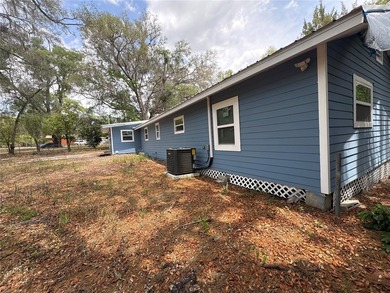 Welcome to this beautifully renovated 4-bedroom, 3-bath home - photo 19