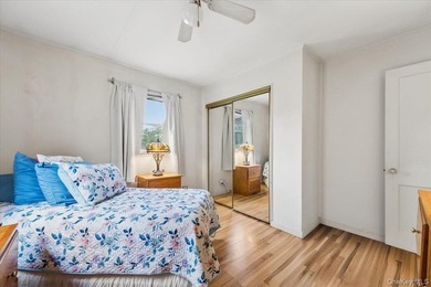 Set on a quiet cul-de-sac in one of the area's most convenient - photo 21