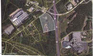 Emerald Lakes Commercial Sale Pending in Pocono Summit Pennsylvania