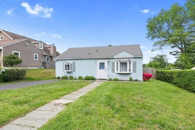 Set on a quiet cul-de-sac in one of the area's most convenient - photo 32