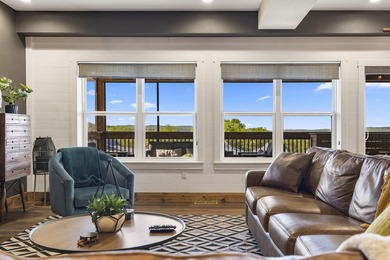 Welcome to your dream lakeside retreat! This magnificent - photo 11