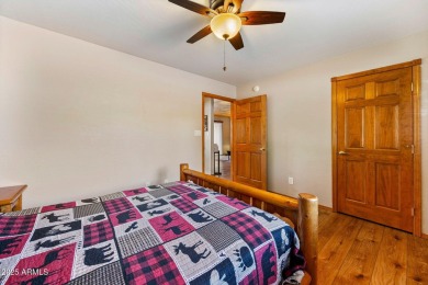 Charming Cabin in Bison Ranch! Welcome to this 2-bedroom cabin