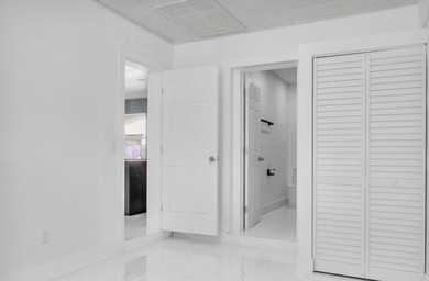Priced to sell! Step into modern living with this freshly - photo 17