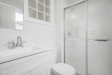 Just renovated lakeview in sought after south. This home - photo 18
