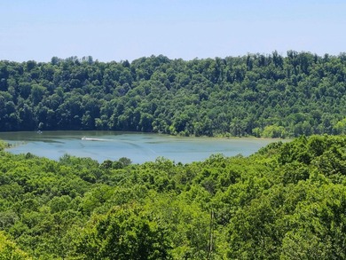 Lake Views, Waterfront Living & Room to Spread Out! Wake up to - photo 5