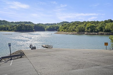 Lake Views, Waterfront Living & Room to Spread Out! Wake up to - photo 7
