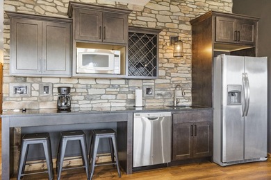 Welcome to your dream lakeside retreat! This magnificent - photo 31