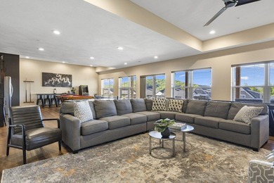 Welcome to your dream lakeside retreat! This magnificent - photo 35