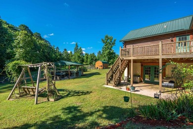 This is a hard to find authentic custom log home 6 minutes to - photo 8