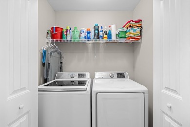 Welcome to this immaculate 2-bedroom, 2-bath TRUE townhome - photo 10