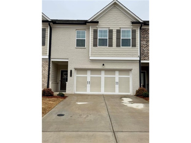 Lake Lanier Townhome/Townhouse For Sale in Oakwood Georgia