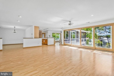 Welcome to this truly exceptional, one-of-a-kind waterfront - photo 14