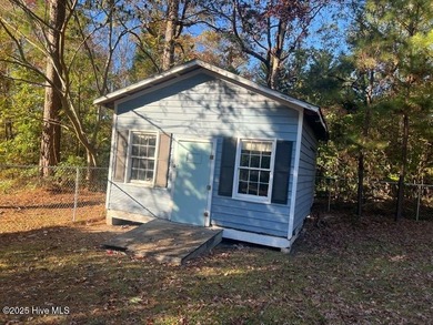Located in the desirable subdivision of Smallwood. Conveniently - photo 22
