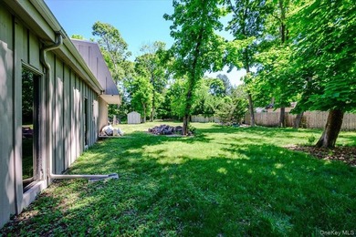 Live where you play on Long Island shores in this stunning - photo 37