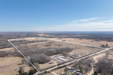 80 acres (m/l) of usable land offering agricultural - photo 2