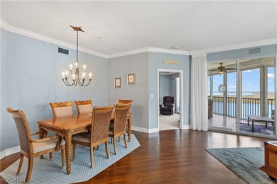 Perched on the 7th floor, this exceptional three-bedroom - photo 8