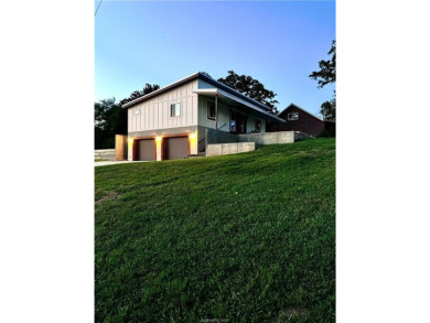 Lake Tonkawa Home For Sale in Hilltop Lakes Texas