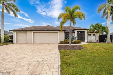 Cape Coral Lakes Area Home For Sale in Cape Coral Florida