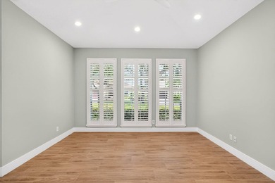 Welcome home! This move-in ready house offers warmth and comfort - photo 17