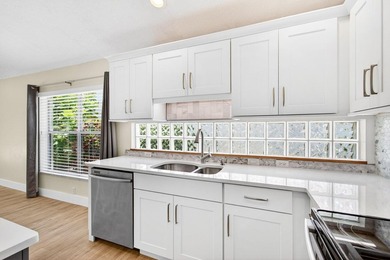 Welcome home! This move-in ready house offers warmth and comfort - photo 20