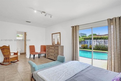 Beautiful 4 bedroom, 3 bathroom home ideally located across from - photo 22