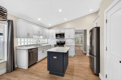 Welcome home! This move-in ready house offers warmth and comfort - photo 23