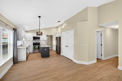 Welcome home! This move-in ready house offers warmth and comfort - photo 25