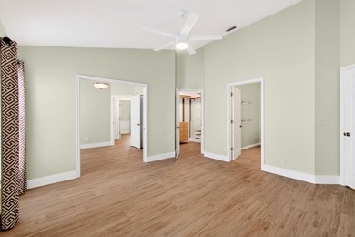 Welcome home! This move-in ready house offers warmth and comfort - photo 29