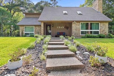 Hideaway Lake Home For Sale in Hideaway Texas