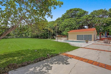 Presenting a once-in-a-generation 1.08-acre gated estate parcel - photo 32