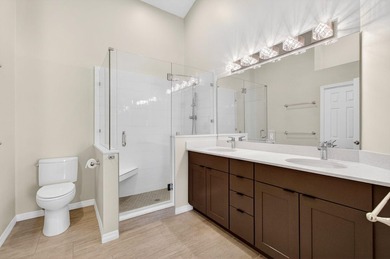 Welcome home! This move-in ready house offers warmth and comfort - photo 32