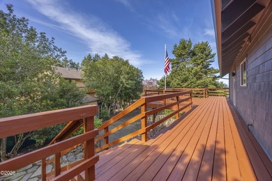 Beautiful 3 bed, 2 bath home with an open floor plan and - photo 37