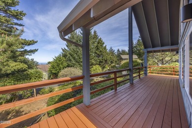 Beautiful 3 bed, 2 bath home with an open floor plan and - photo 39