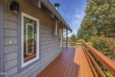 Beautiful 3 bed, 2 bath home with an open floor plan and - photo 41