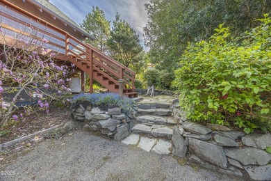 Beautiful 3 bed, 2 bath home with an open floor plan and - photo 43