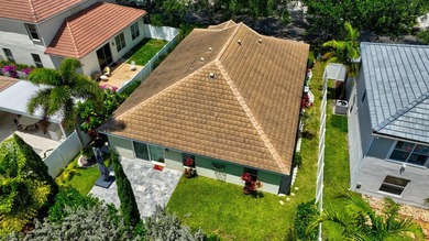 Welcome home! This move-in ready house offers warmth and comfort - photo 56