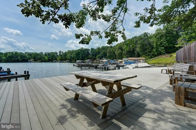 Welcome to your furnished Lake Anna getaway in the sought-after - photo 6