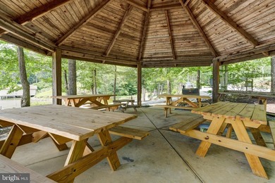 Welcome to your furnished Lake Anna getaway in the sought-after - photo 8