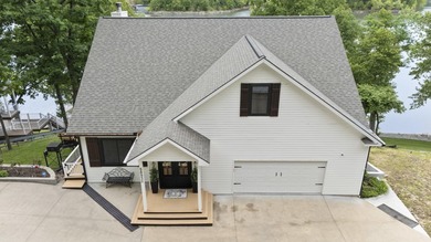 Positioned in Woodard Hollow with an impressive 200 feet of - photo 11