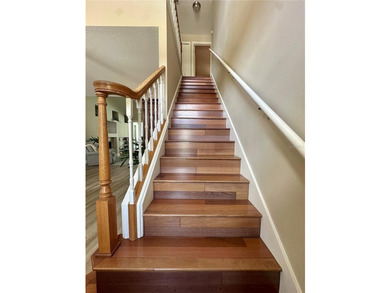 *** PRICED TO SELL *** STUNNING and IMPECCABLY MAINTAINED HOME - photo 19