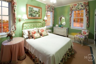 Experience life on Jones Street, considered one of the most - photo 29
