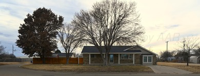 Lake Meredith Home For Sale in Fritch Texas