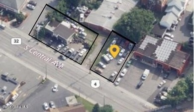 **Exceptional Investment Opportunity in the Heart of the - photo 2