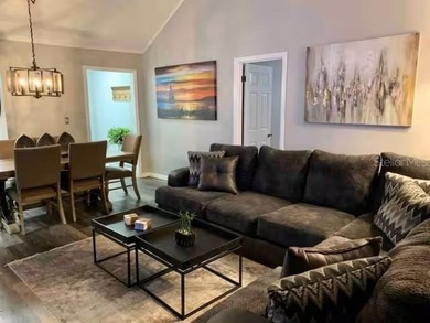 Beautifully updated end-unit villa in Errol Estates featuring - photo 4
