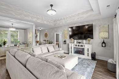 Incredible opportunity to purchase this waterfront 3 bedroom, 2 - photo 9