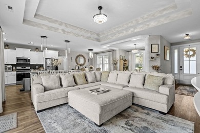 Incredible opportunity to purchase this waterfront 3 bedroom, 2 - photo 10