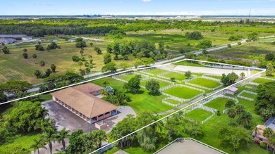 (private lake, pond, creek) Home For Sale in Loxahatchee Florida